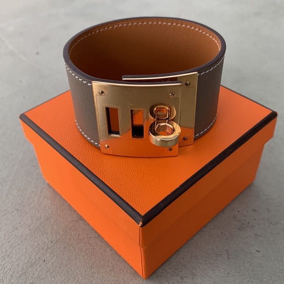 ❤️ SOLD DIRECT ❤️ Hermès Kelly Bracelet In Etoupe and Rose Gold - Picture 2 of 8